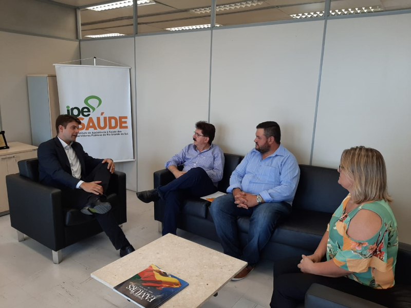 Governo Municipal reivindica solução para o fechamento do IPE no município.